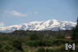 Sierra nevada con nieve desde el pueblo