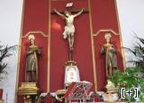 Santos Mártires en el altar mayor de la Iglesia de Exfiliana